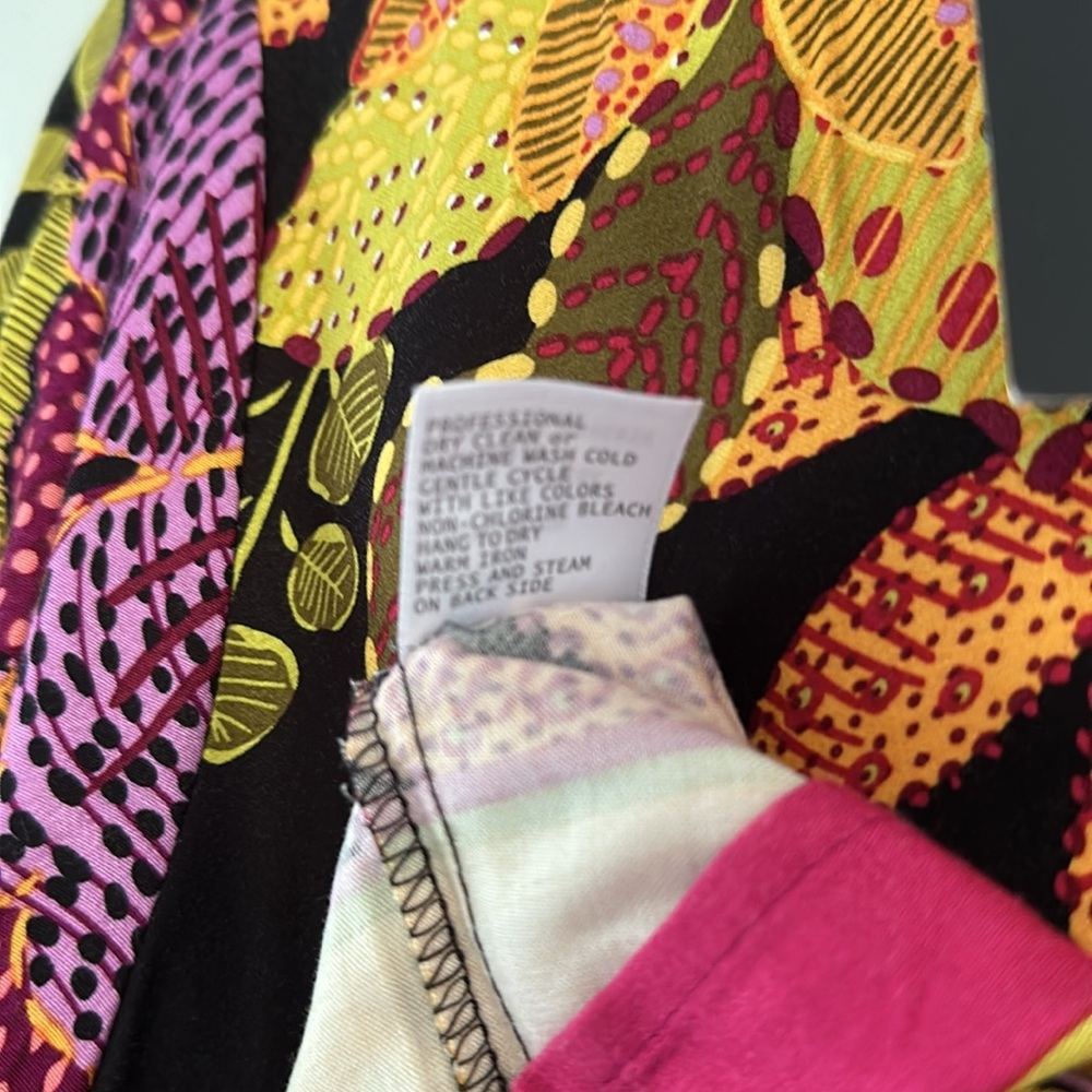 NWT Stunning Blouse - Picture 6 of 6